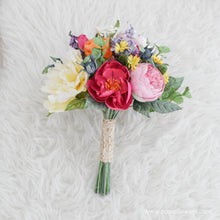 โหลดรูปภาพลงในเครื่องมือใช้ดูของ Gallery ช่อเจ้าสาวดอกไม้ประดิษฐ์ Medium Bridal Bouquet - Tresurous
