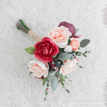 โหลดรูปภาพลงในเครื่องมือใช้ดูของ Gallery ช่อเจ้าสาวดอกไม้ประดิษฐ์ Medium Bridal Bouquet - The Best Day
