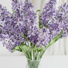โหลดรูปภาพลงในเครื่องมือใช้ดูของ Gallery เซ็ตดอกไม้ประดับตกแต่งพร้อมแจกัน ดอกไลแลค - Blue Lilac Marseille Vase

