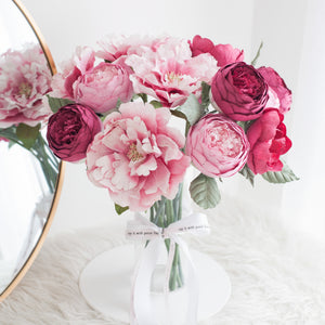 ดอกไม้แต่งบ้าน แจกันดอกไม้ประดิษฐ์ ดอกพีโอนี่โทนสีเบอร์กันดี - Mix Burgundy Peony Marseille Vase