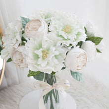 โหลดรูปภาพลงในเครื่องมือใช้ดูของ Gallery ดอกไม้แต่งบ้าน แจกันดอกไม้ประดิษฐ์ ดอกพีโอนี่โทนสีขาว - Mix White Peony Marseille Vase
