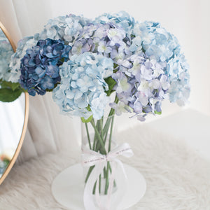 ดอกไม้แต่งบ้าน แจกันดอกไม้ประดิษฐ์ ดอกไฮเดรนเยียโทนสีฟ้า - My Baby Blue Hydrangea Marseille Vase