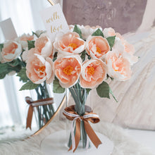 โหลดรูปภาพลงในเครื่องมือใช้ดูของ Gallery แจกันดอกไม้ประดิษฐ์ ดอกไม้ตกแต่งบ้าน แจกันดอกไม้ทรงสูง - Light Peach Peony Garden
