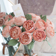 โหลดรูปภาพลงในเครื่องมือใช้ดูของ Gallery ดอกไม้แต่งบ้าน แจกันดอกไม้ประดิษฐ์ ดอกพีโอนี่กลม - Peach Peony Marseille Vase
