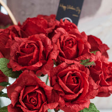 โหลดรูปภาพลงในเครื่องมือใช้ดูของ Gallery ดอกไม้แต่งบ้าน แจกันดอกไม้ประดิษฐ์ ดอกกุหลาบขนาดใหญ่ - Fresh Red Rose Marseille Vase
