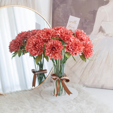 โหลดรูปภาพลงในเครื่องมือใช้ดูของ Gallery ดอกไม้แต่งบ้าน แจกันดอกไม้ประดิษฐ์ ดอกดาเลีย - Pomegranate Dahlia Marseille Vase
