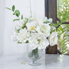 โหลดรูปภาพลงในเครื่องมือใช้ดูของ Gallery เซ็ตดอกไม้ประดับตกแต่งแจกัน Medium Posie Rooms - Modern White Set
