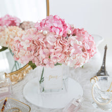 โหลดรูปภาพลงในเครื่องมือใช้ดูของ Gallery เซ็ตดอกไม้ประดับตกแต่งพร้อมแจกัน ดอกไฮเดรนเยีย - Pink Hydrangea Paris Vase
