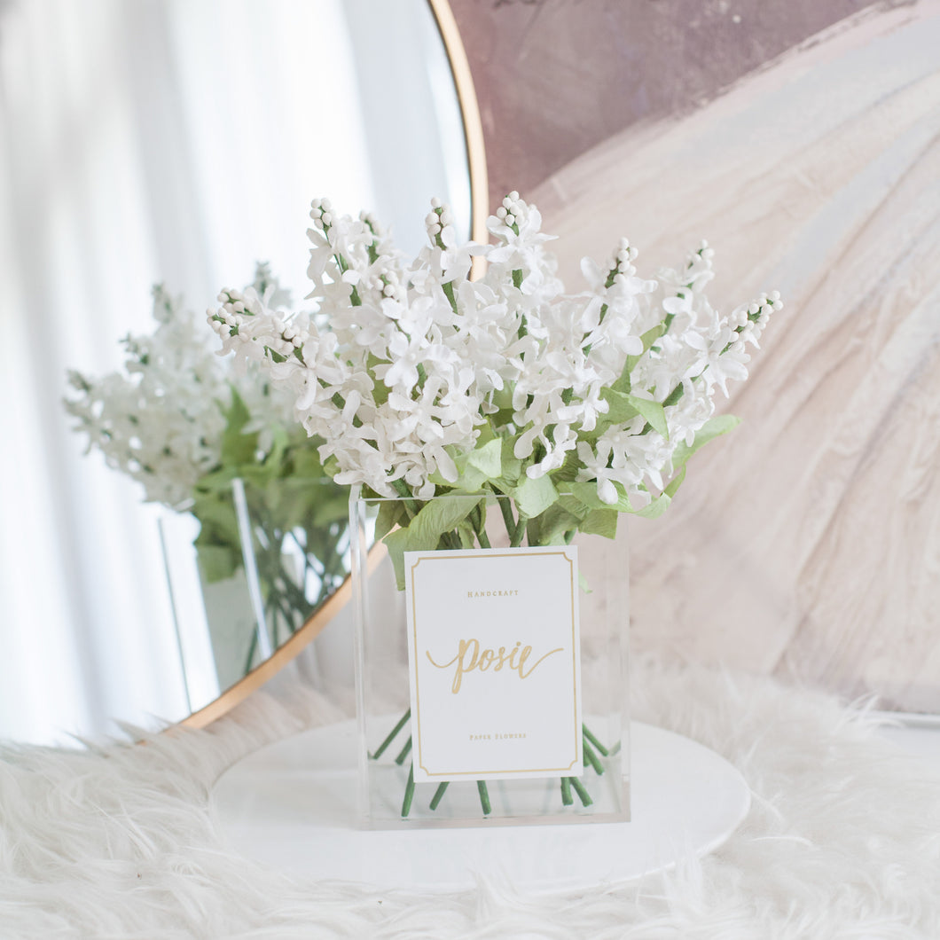 ดอกไม้ตกแต่งบ้านพร้อมแจกันทรงเหลี่ยม ดอกไลแลคสีขาว - White Lilac Paris Vase
