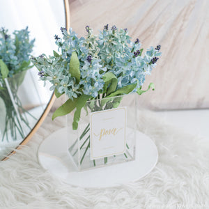 ดอกไม้ตกแต่งบ้านพร้อมแจกันทรงเหลี่ยม ดอกไลแลคสีฟ้า - Light Blue Lilac Paris Vase