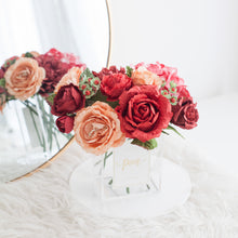 โหลดรูปภาพลงในเครื่องมือใช้ดูของ Gallery แจกันดอกไม้ประดิษฐ์ กล่องดอกไม้ตกแต่งบ้าน - Prosperous Red Paris Vase
