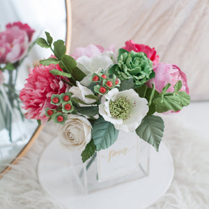 ดอกไม้ตกแต่งบ้านพร้อมแจกันทรงเหลี่ยม โทนสีชมพู - Pink Berry Paris Vase