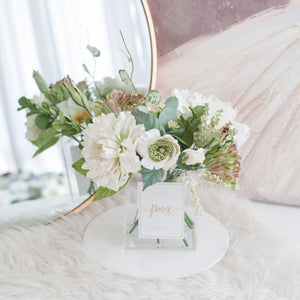 ดอกไม้ตกแต่งบ้านพร้อมแจกันทรงเหลี่ยม โทนสีขาวเขียว - White&Green Paris Vase