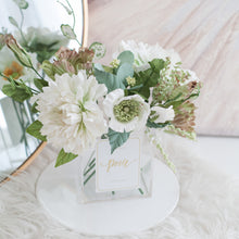 โหลดรูปภาพลงในเครื่องมือใช้ดูของ Gallery แจกันดอกไม้ประดิษฐ์ กล่องดอกไม้ตกแต่งบ้าน - White and Green Paris Vase
