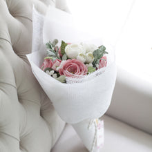 โหลดรูปภาพลงในเครื่องมือใช้ดูของ Gallery ช่อดอกไม้ประดิษฐ์วาเลนไทน์ ช่อดอกไม้แสดงความยินดี Valentines Bouquet - My Princess
