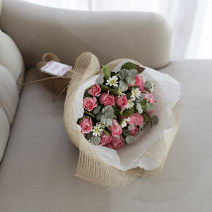 ช่อดอกไม้ประดิษฐ์วาเลนไทน์ ช่อดอกไม้แสดงความยินดี Valentines Bouquet - Paula