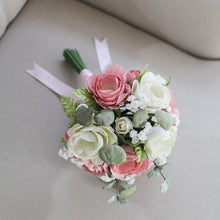 โหลดรูปภาพลงในเครื่องมือใช้ดูของ Gallery ช่อดอกไม้ประดิษฐ์วาเลนไทน์ ช่อดอกไม้แสดงความยินดี Valentines Bouquet - Donna
