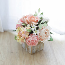 โหลดรูปภาพลงในเครื่องมือใช้ดูของ Gallery กระปุกไม้สไตล์วินเทจตกแต่งดอกไม้ประดิษฐ์ Vintage Wooden Flower Pot - Peach Old Rose
