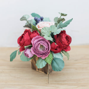 กระปุกไม้สไตล์วินเทจตกแต่งดอกไม้ประดิษฐ์ Vintage Wooden Flower Pot - Red Berry