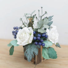 โหลดรูปภาพลงในเครื่องมือใช้ดูของ Gallery กระปุกไม้สไตล์วินเทจตกแต่งดอกไม้ประดิษฐ์ Vintage Wooden Flower Pot - White Berry
