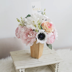 แจกันไม้สนประดับดอกไม้ดอกไม้ประดิษฐ์ Handmade Flower Vase - Blush Pink Peony
