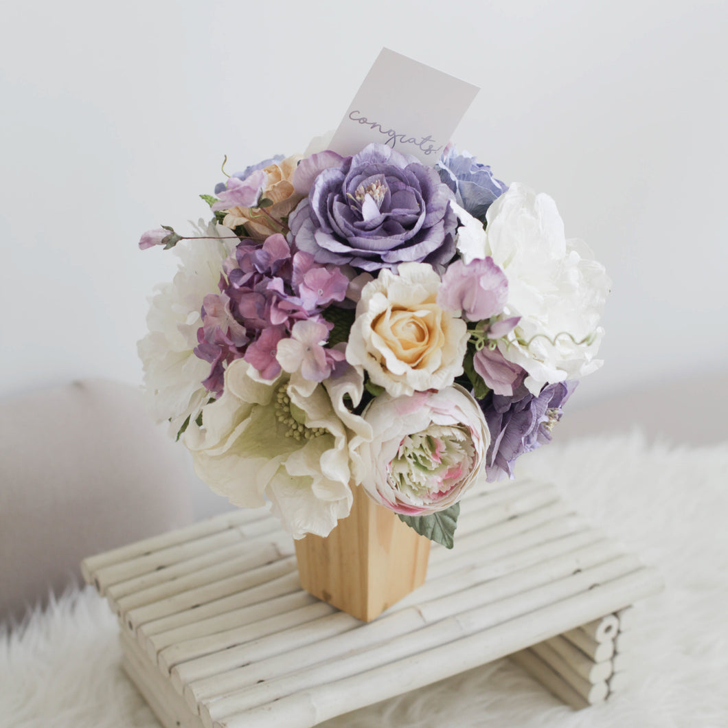 แจกันไม้สนประดับดอกไม้ดอกไม้ประดิษฐ์ Handmade Flower Vase - Violet Purple