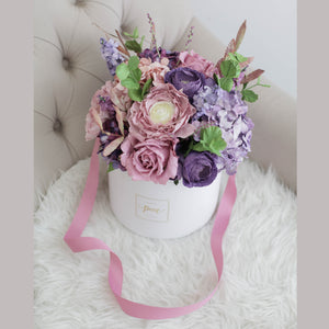 กล่องดอกไม้แสดงความยินดีขนาดใหญ่ Wonder Gift Box - Vintage Violet