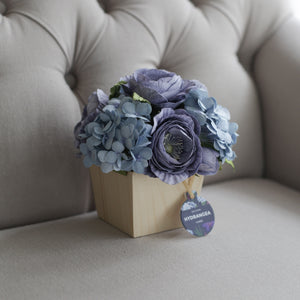 กระปุกไม้สนดอกไม้ประดิษฐ์ตกแต่งโต๊ะทำงาน Working Table Flower Pot - Blue Velvet
