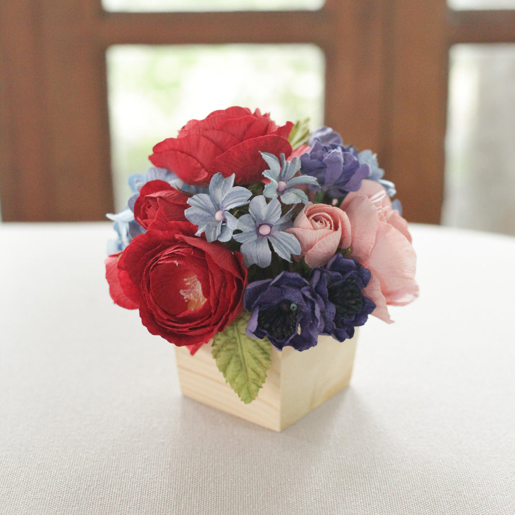 กระปุกไม้สนดอกไม้ประดิษฐ์ตกแต่งโต๊ะทำงาน Working Table Flower Pot - Burgundy Butterfly