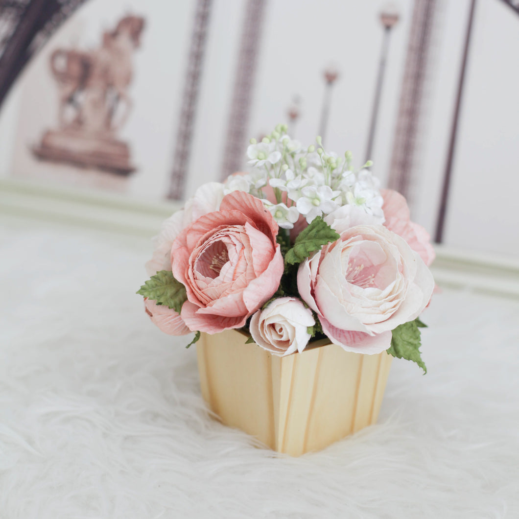 กระปุกไม้สนดอกไม้ประดิษฐ์ตกแต่งโต๊ะทำงาน Working Table Flower Pot - Light Peach Rose
