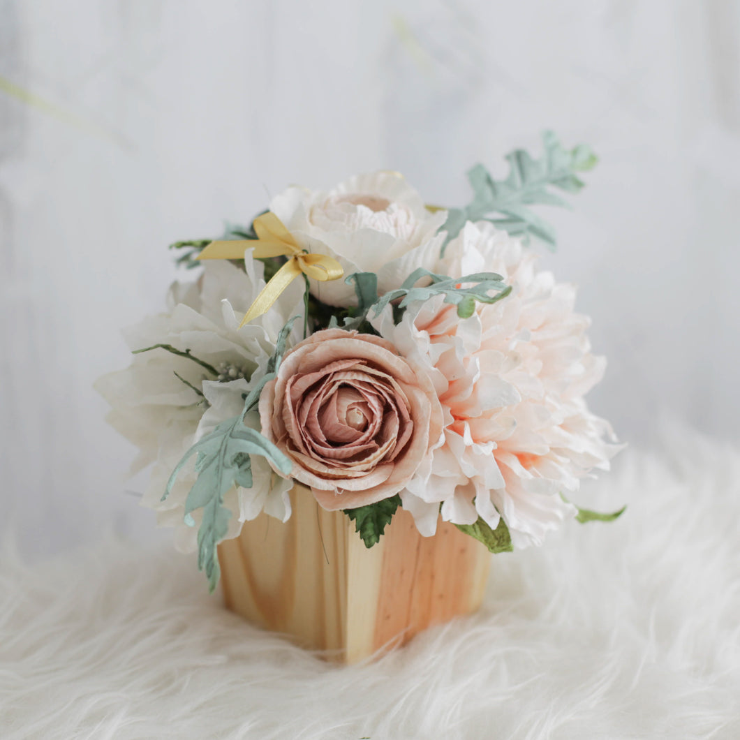กระปุกไม้สนดอกไม้ประดิษฐ์ตกแต่งโต๊ะทำงาน Working Table Flower Pot - Pocahontas