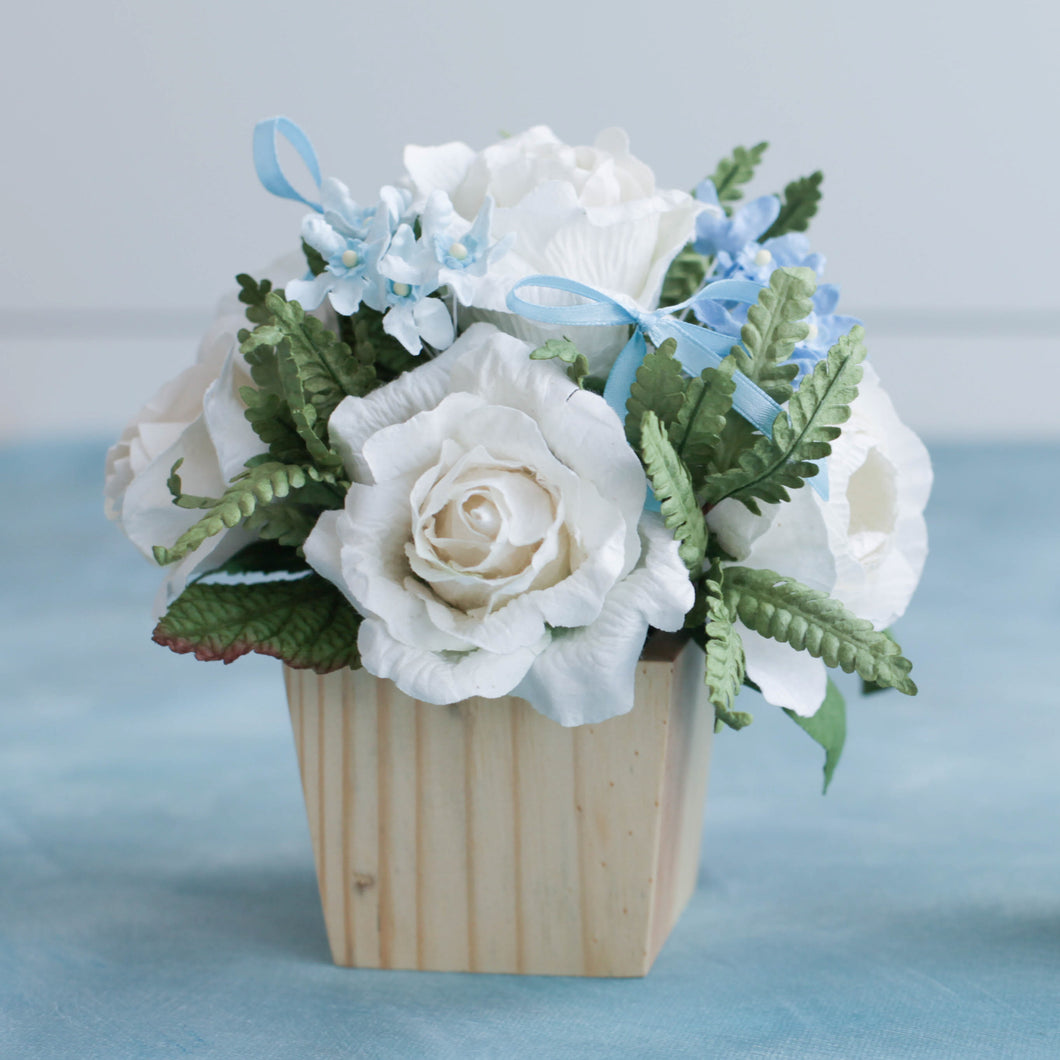กระปุกไม้สนดอกไม้ประดิษฐ์ตกแต่งโต๊ะทำงาน Working Table Flower Pot - Blue Bells